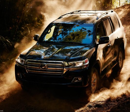 Nigeria 2015. Imported vehicles collapsed 66%