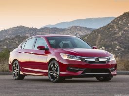 Japan best selling cars in 2015 led by the hybrid Toyota Aqua Japan best selling cars