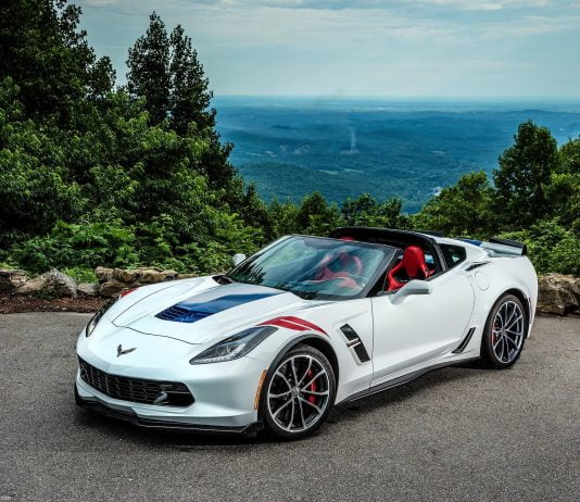 USA 2016. Ending sixth winning years, vehicles market hits the new all time record