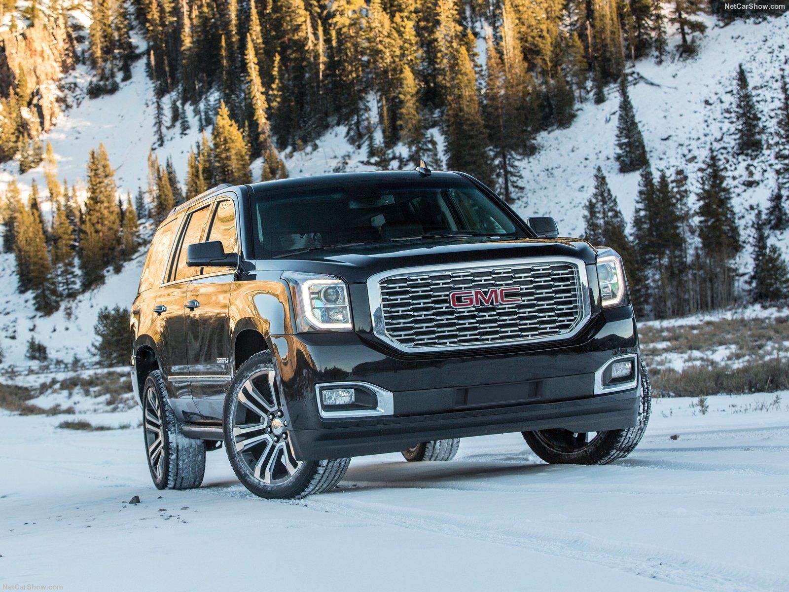 Canada 2017. Auto industry hit the milestone of 2 million in a year Canada Auto Sales 2017