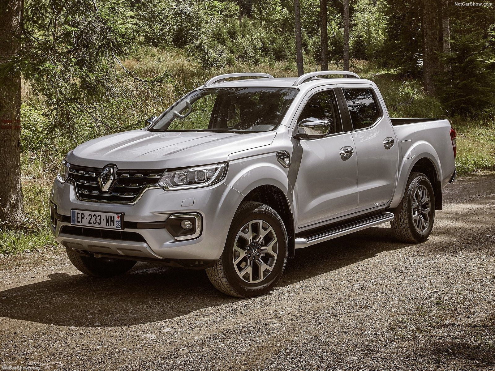 Ivory Coast 2017. Renault is fast growing challenging Toyota leadership Ivory Coast Car Market