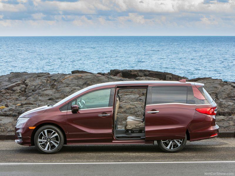 highest rated minivan 2018