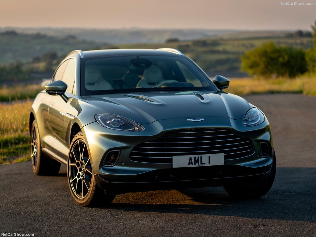 The 2020 Aston Martin DBX Stirling Green | Focus2Move