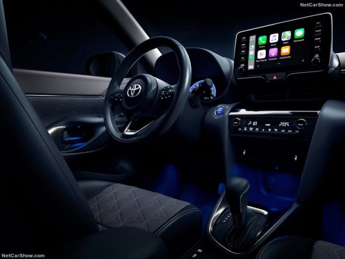 Toyota-Yaris_Cross-2021-800-14