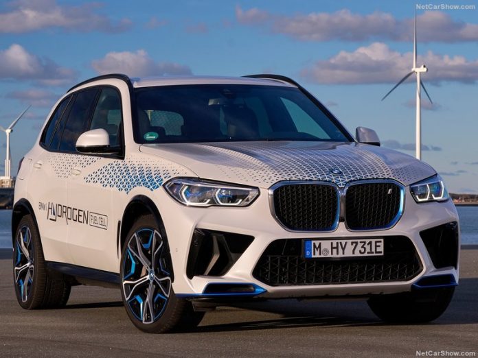 The 2023 BMW iX5 Hydrogen Concept