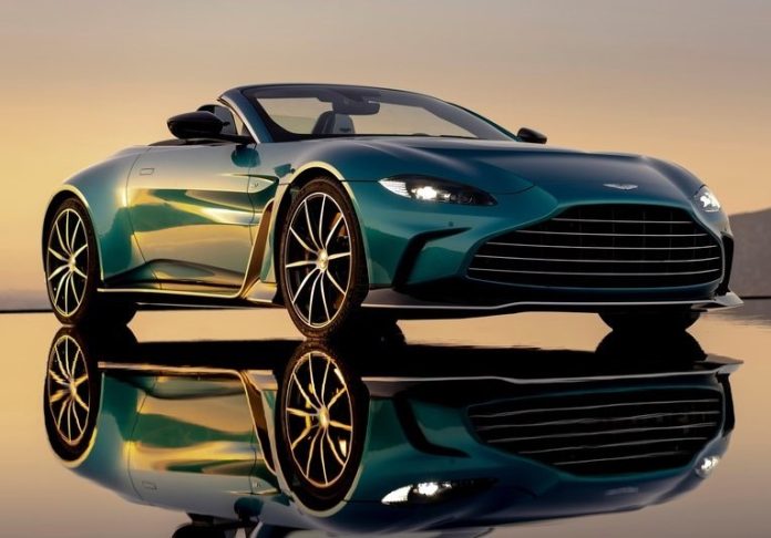 Aston_Martin-V12_Vantage_Roadster-2023-800-02