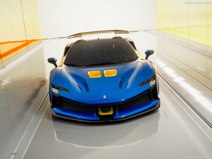 Ferrari-SF90_XX_Spider-2024-800-05