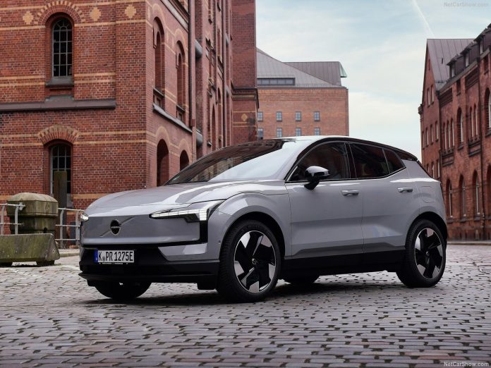 Volvo EX30 2025