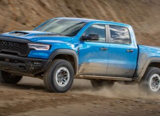 How to Choose Light Truck Tires That Perform Well in Every Season